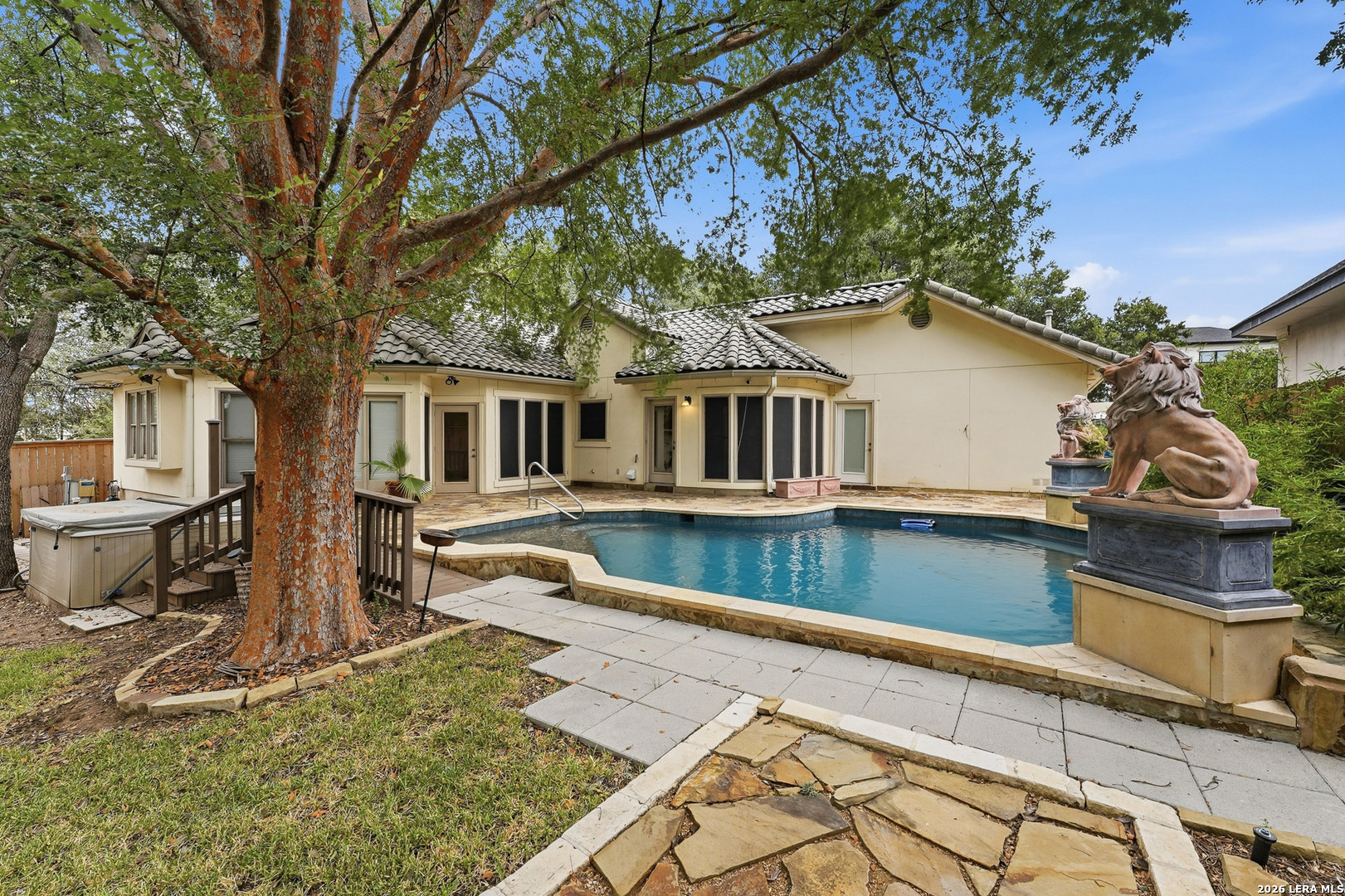 202 Lundblade Ln, San Antonio, TX 78213