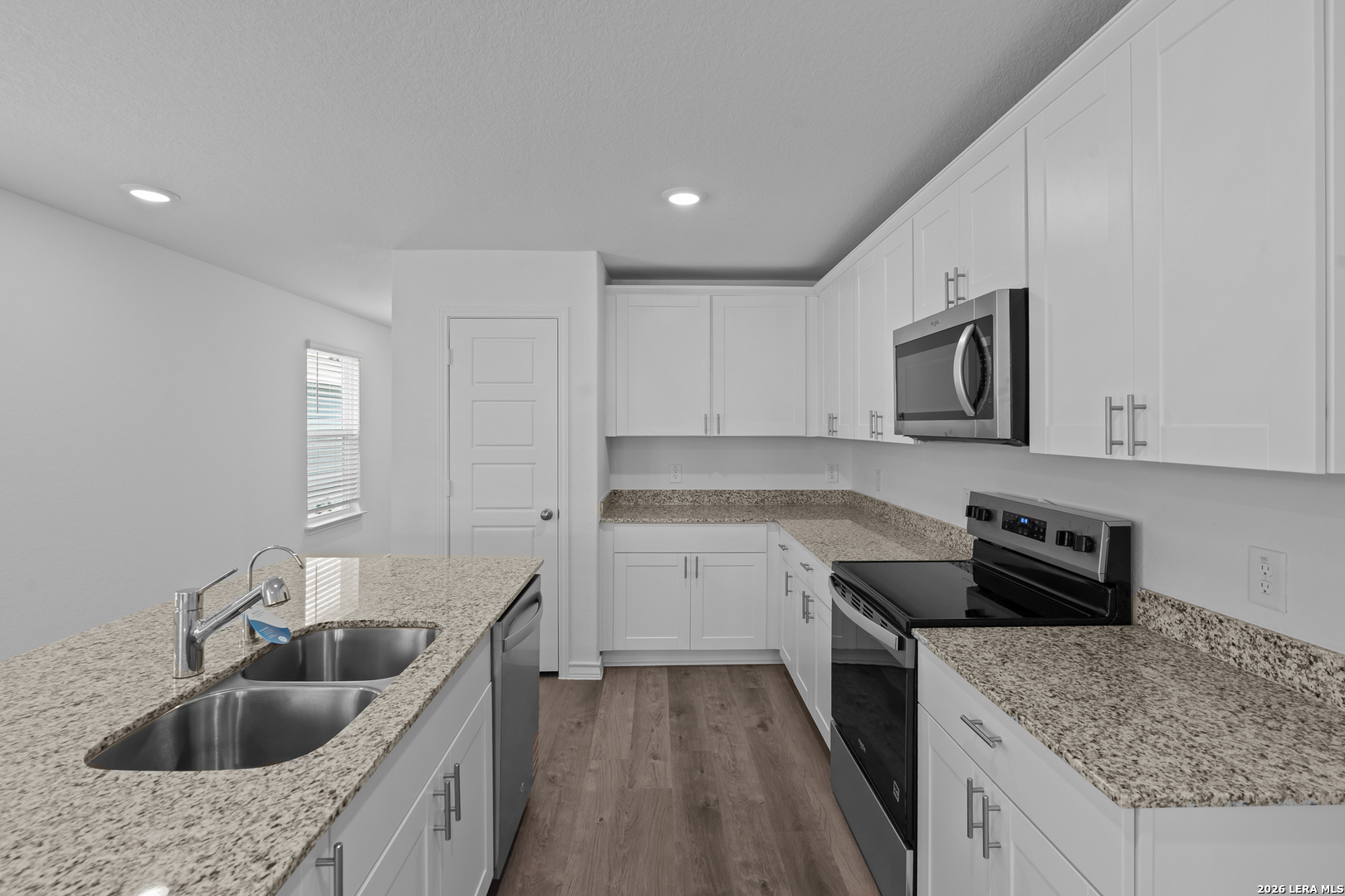 1214 LOS MOCHIS AVENUE, Converse, TX 78109