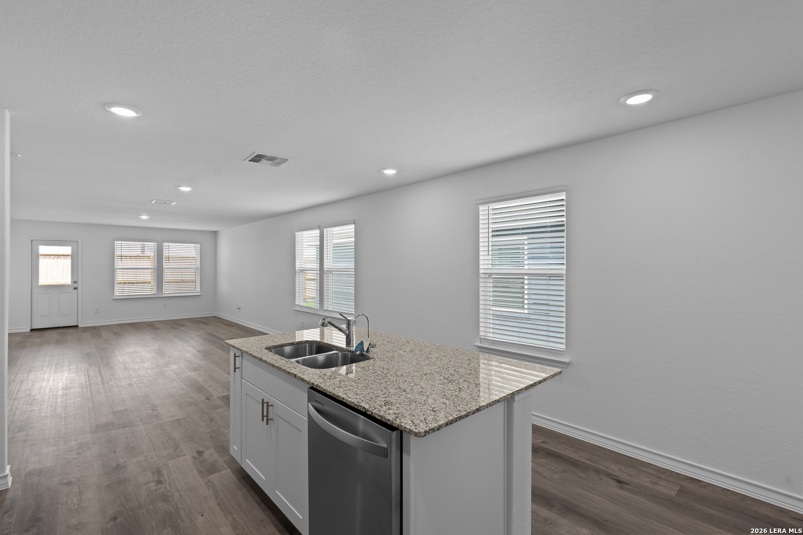 1214 LOS MOCHIS AVENUE, Converse, TX 78109