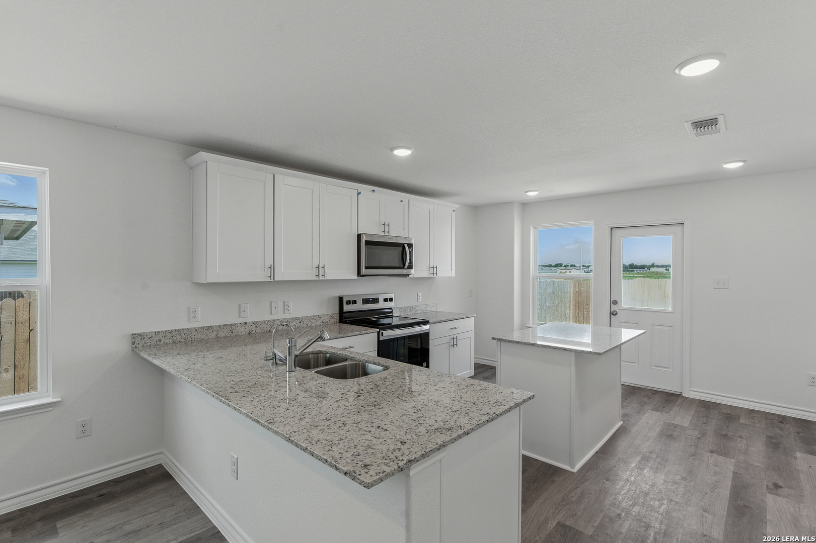 1218 LOS MOCHIS AVENUE, Converse, TX 78109