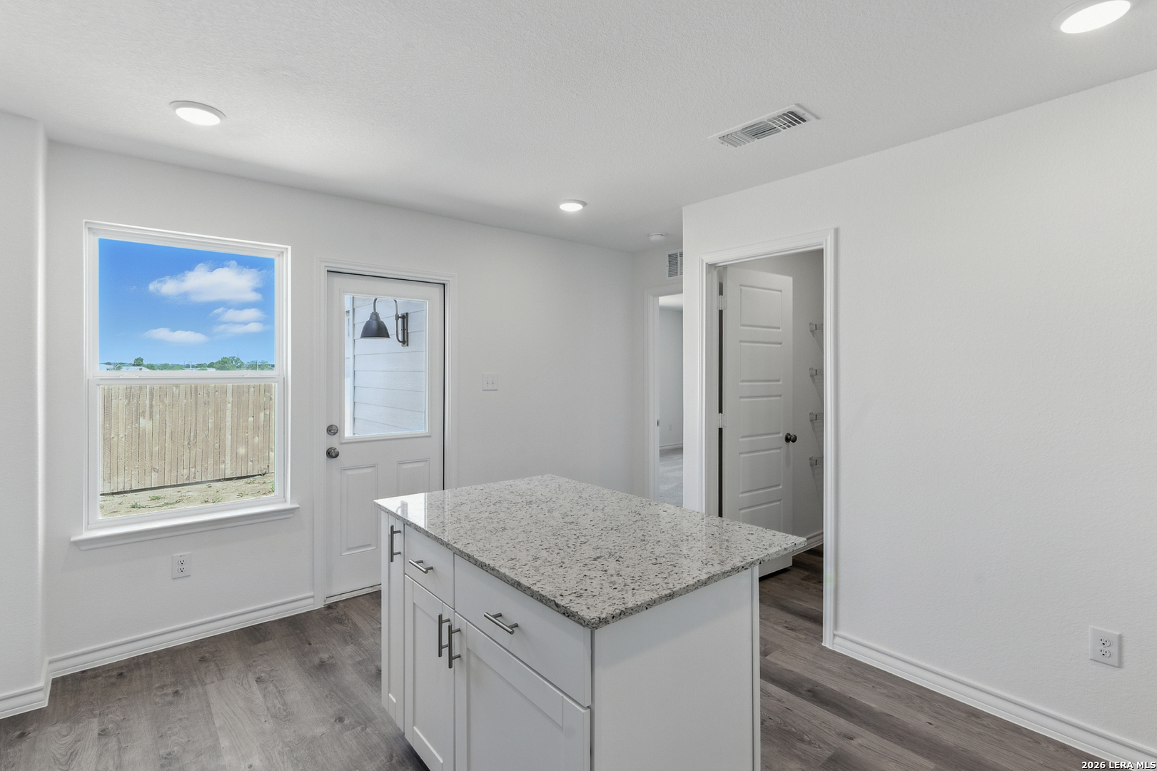 1218 LOS MOCHIS AVENUE, Converse, TX 78109