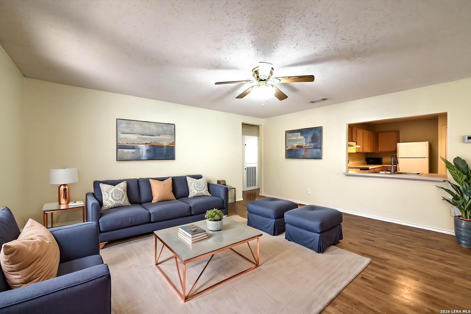 5439 CHAMPIONS HILL DR, San Antonio, TX 78233