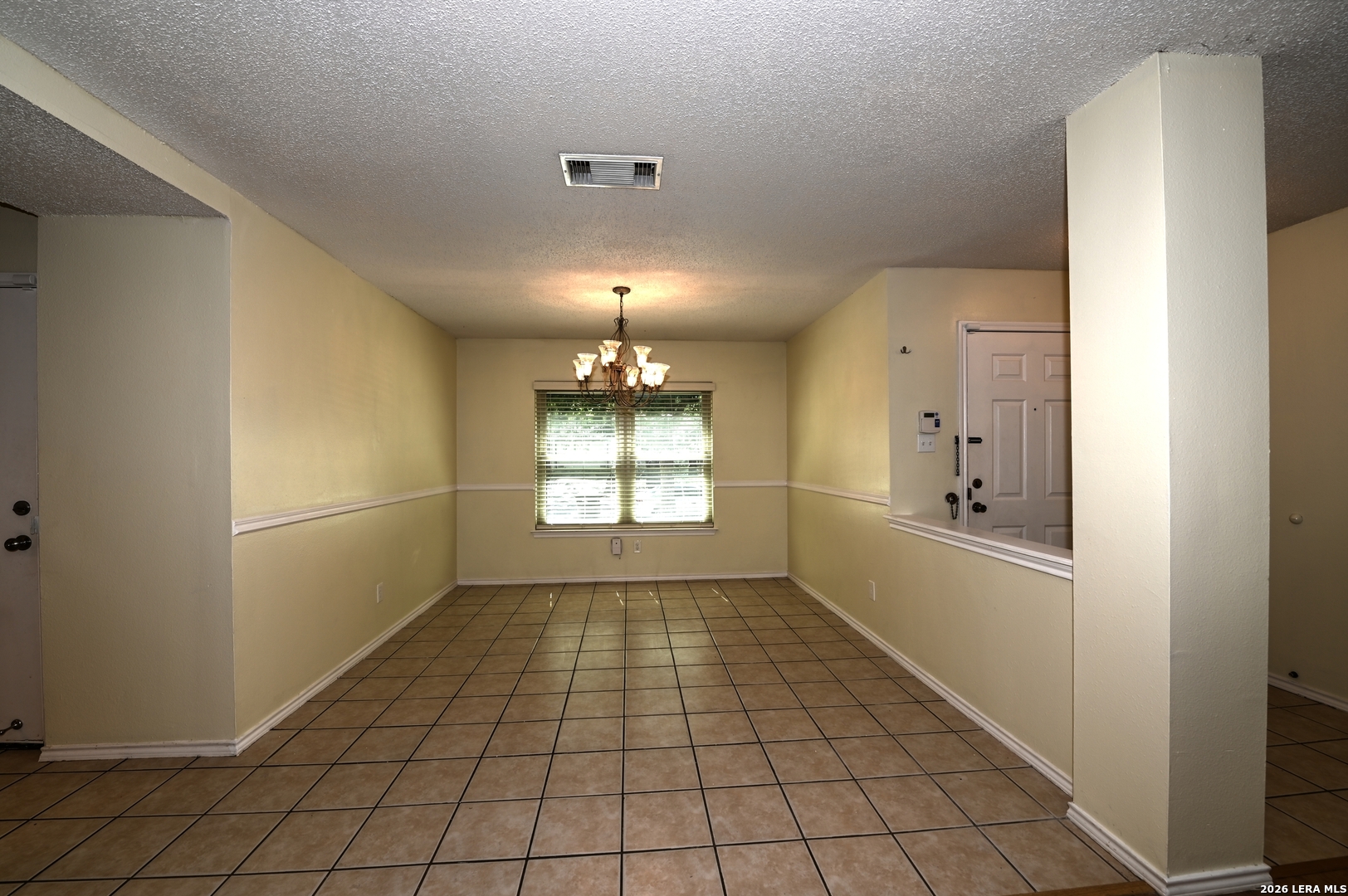 5439 CHAMPIONS HILL DR, San Antonio, TX 78233