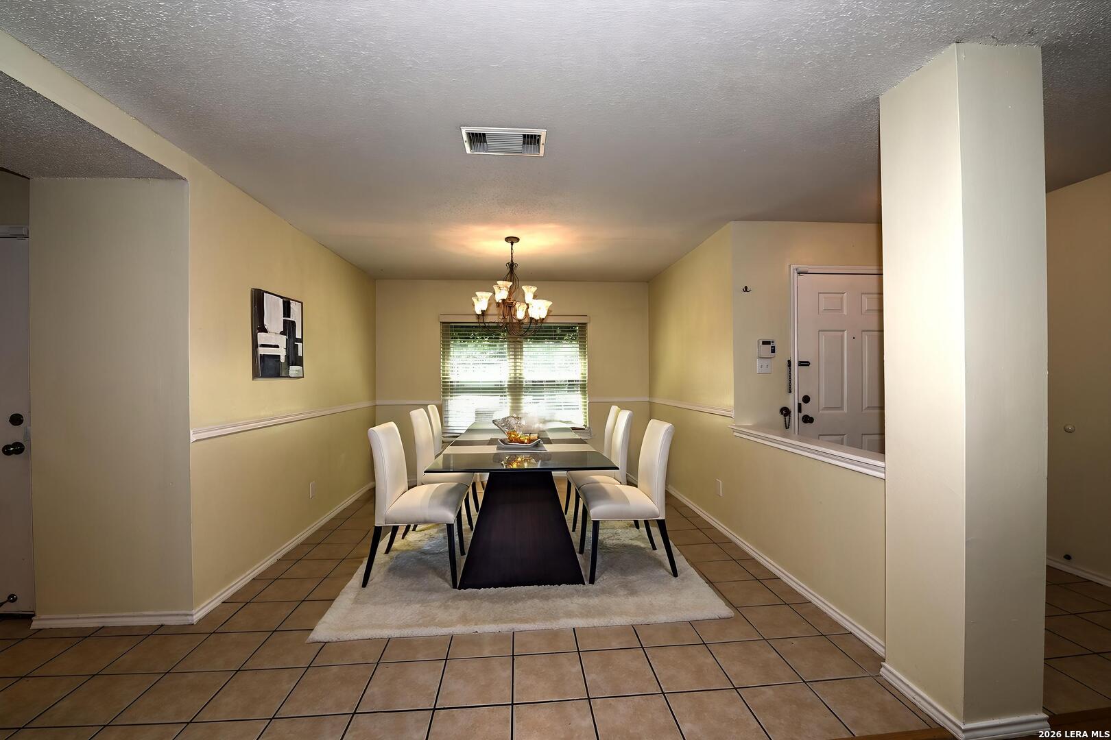 5439 CHAMPIONS HILL DR, San Antonio, TX 78233