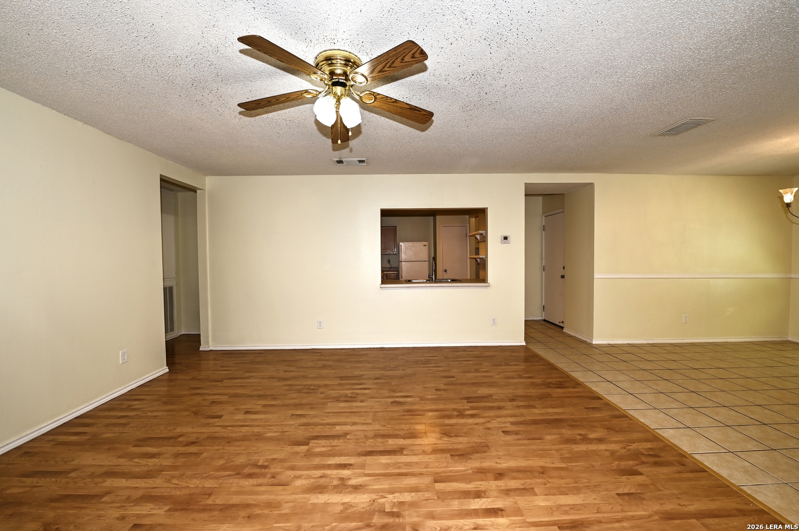 5439 CHAMPIONS HILL DR, San Antonio, TX 78233