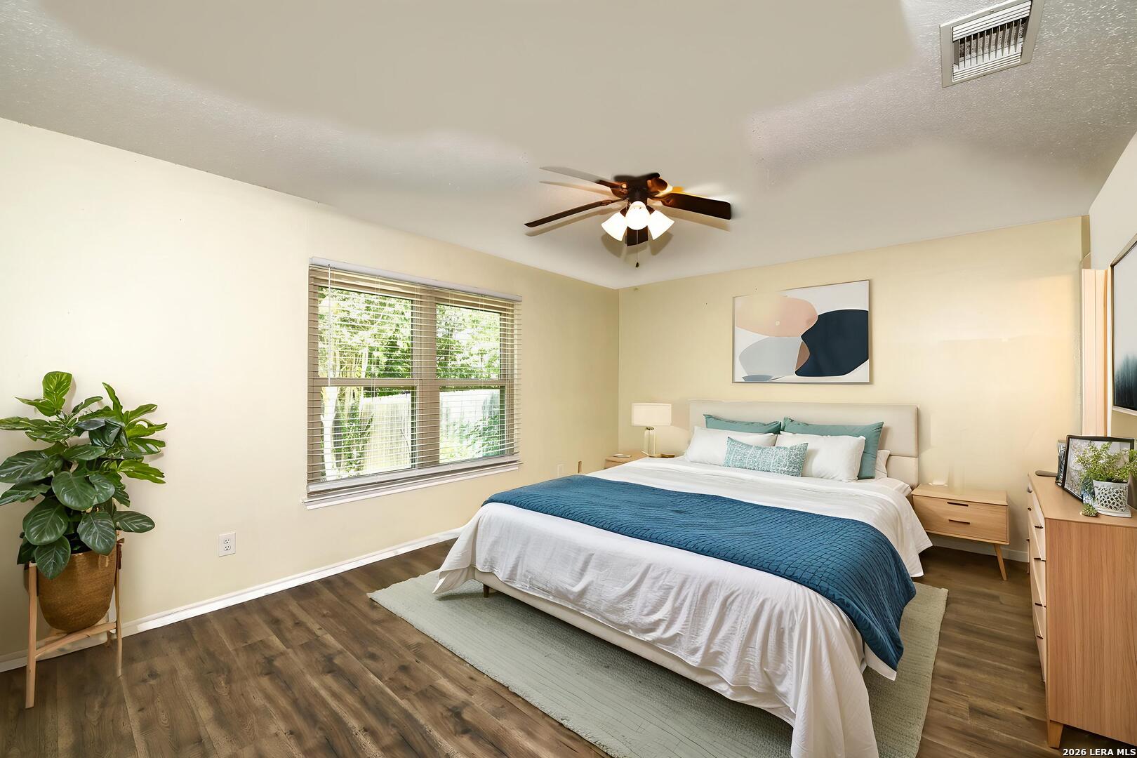 5439 CHAMPIONS HILL DR, San Antonio, TX 78233