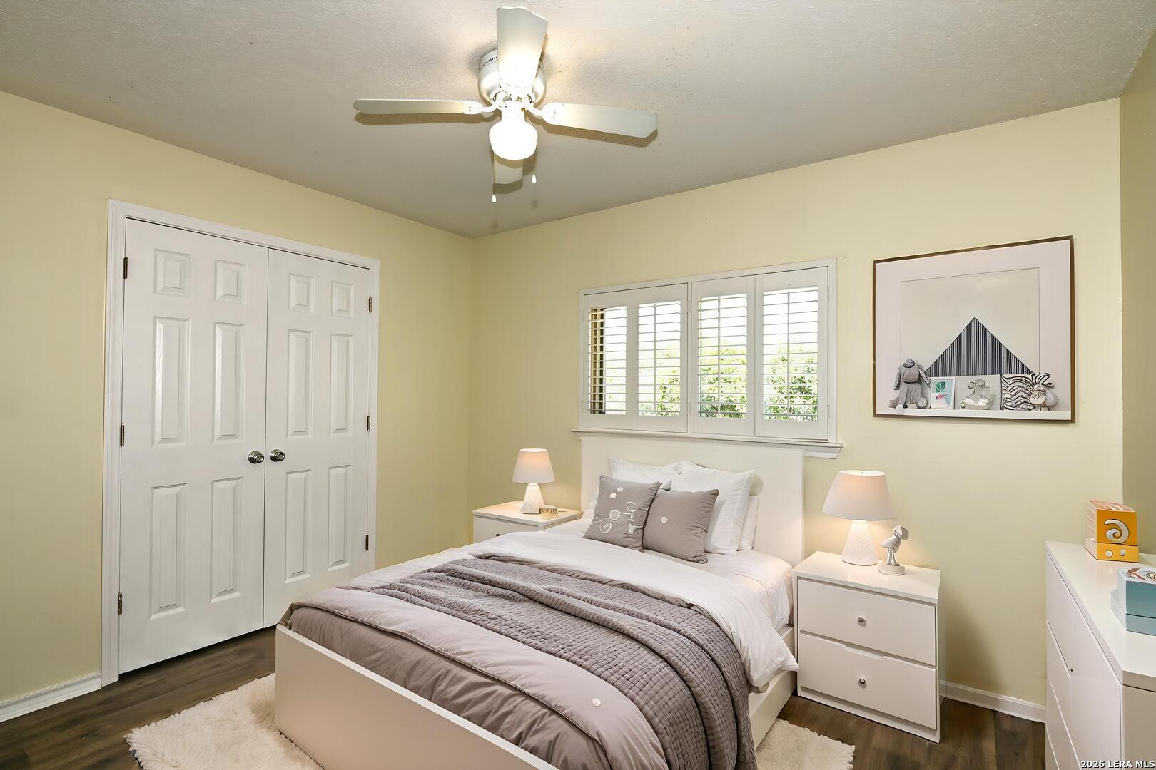 5439 CHAMPIONS HILL DR, San Antonio, TX 78233
