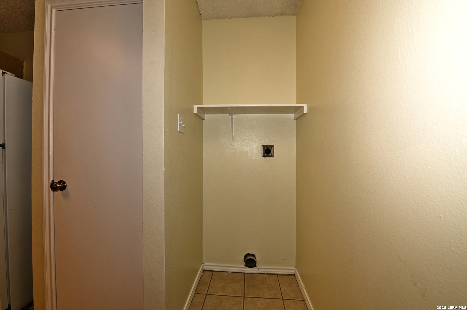 5439 CHAMPIONS HILL DR, San Antonio, TX 78233