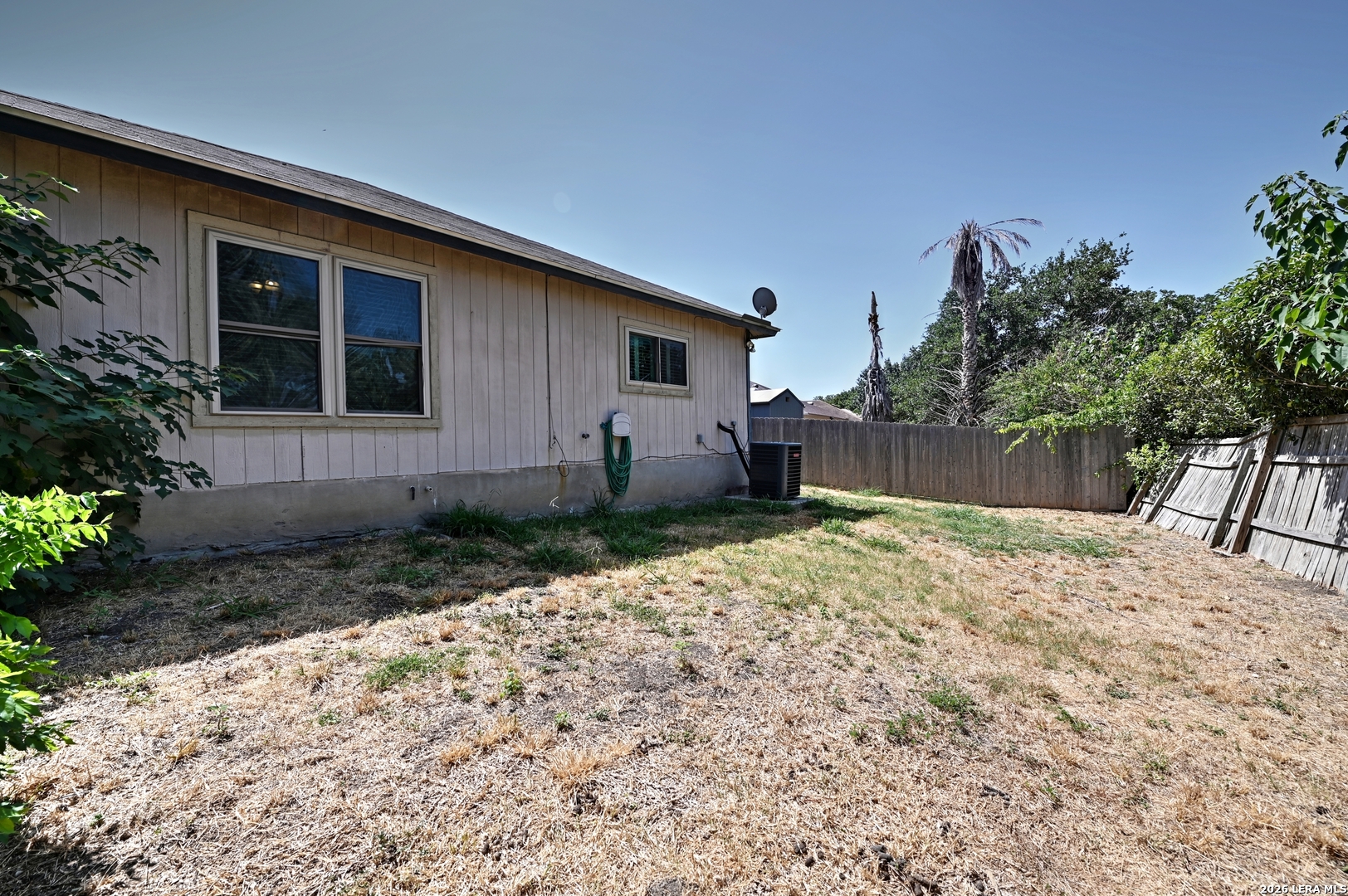 5439 CHAMPIONS HILL DR, San Antonio, TX 78233