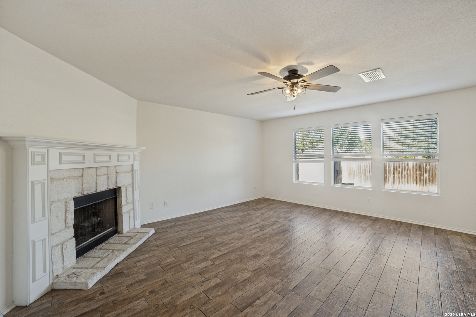 8007 SARATOGA KNL, Selma, TX 78154