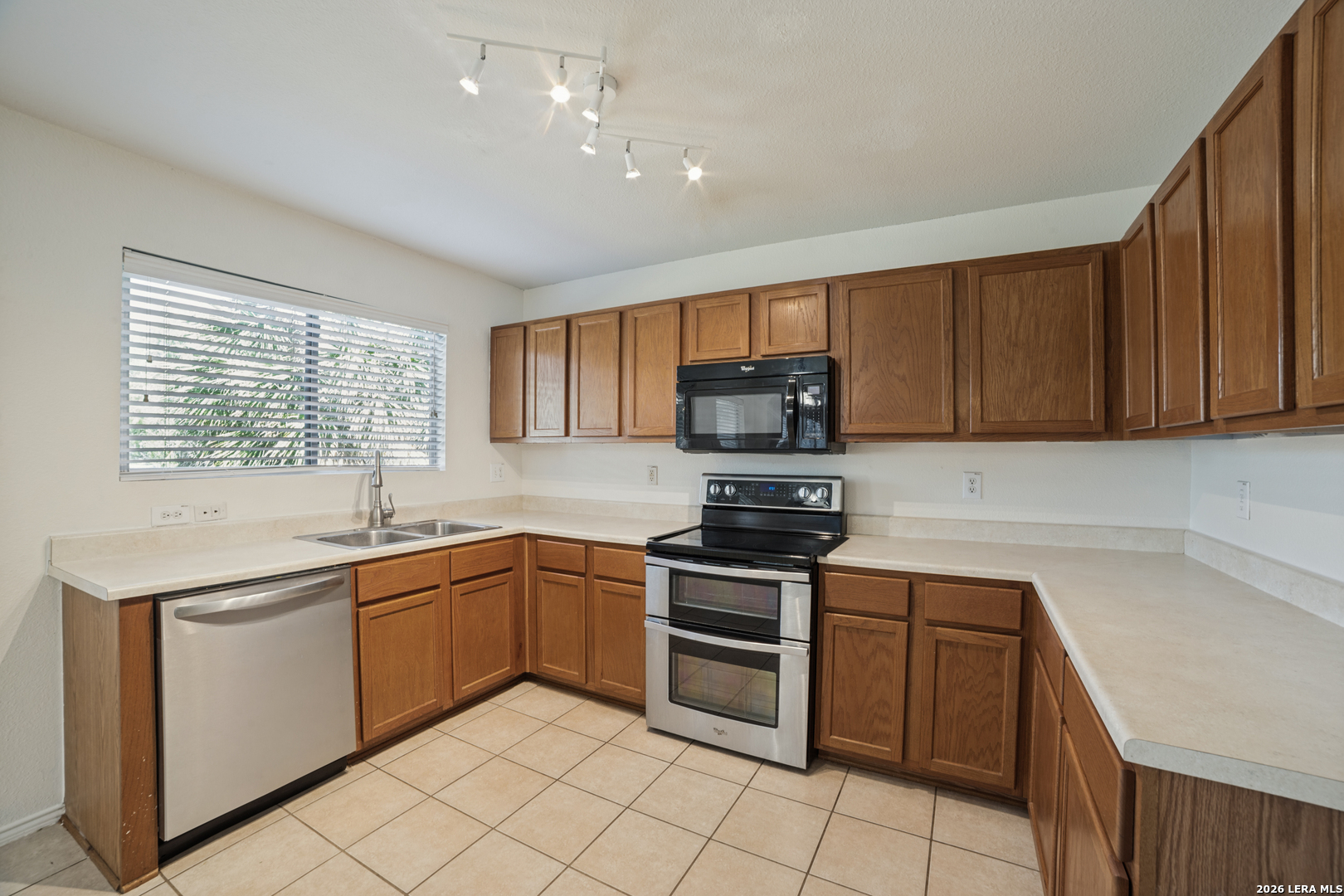 8007 SARATOGA KNL, Selma, TX 78154