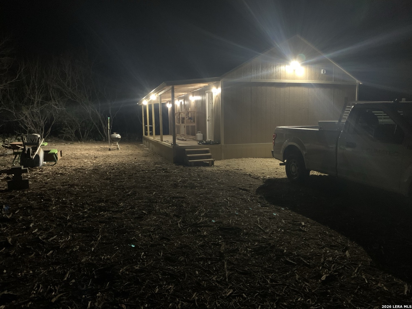 11943 Fm 472, Bigfoot, TX 78005