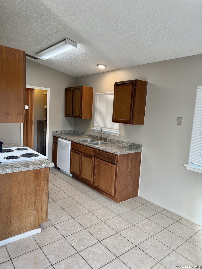 8423 8TH ST, Converse, TX 78109