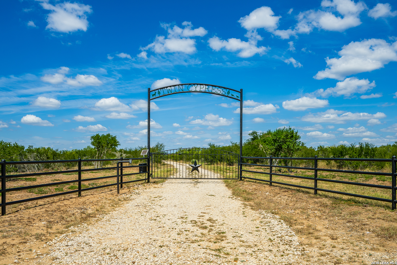 514 E FM 140, Christine, TX 78012