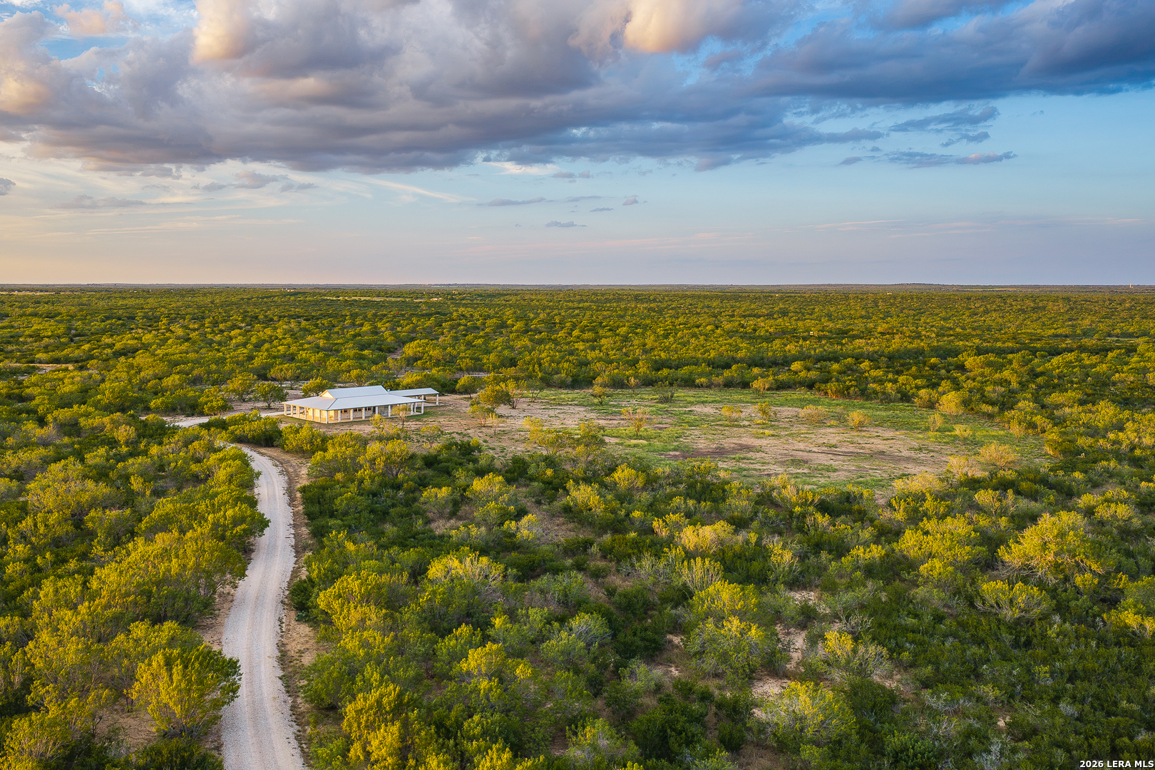 514 E FM 140, Christine, TX 78012