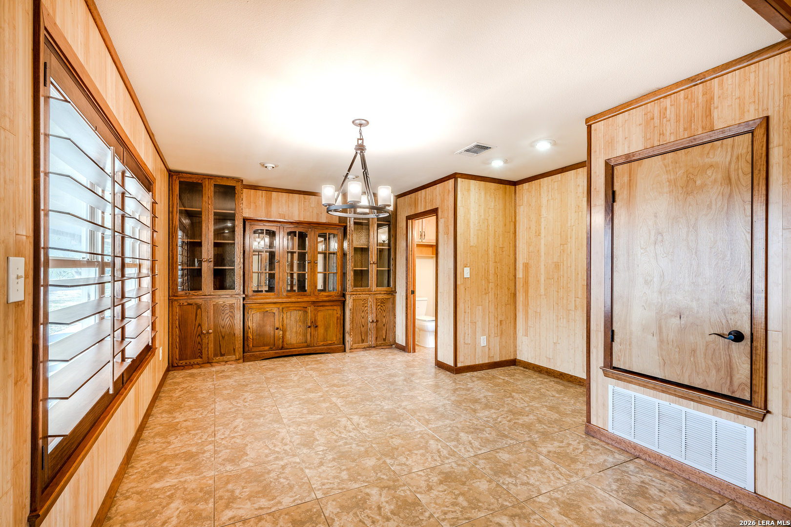 514 E FM 140, Christine, TX 78012