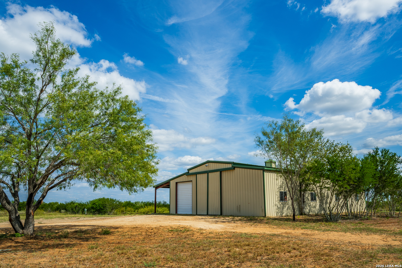 514 E FM 140, Christine, TX 78012