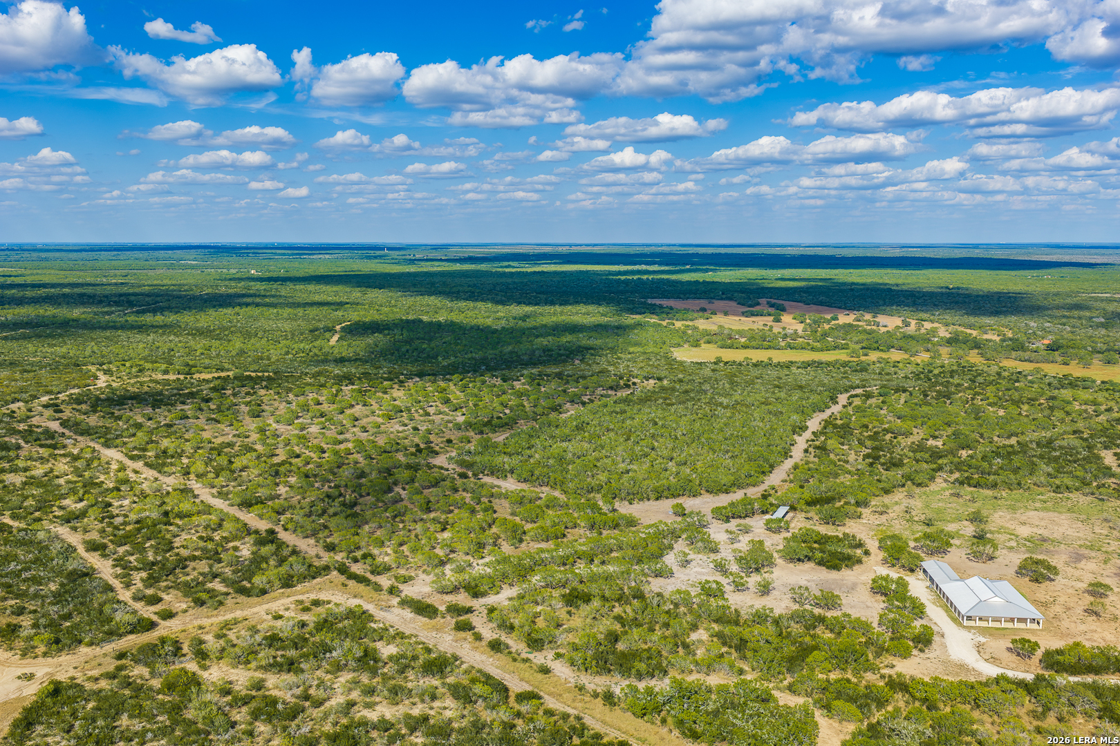 514 E FM 140, Christine, TX 78012