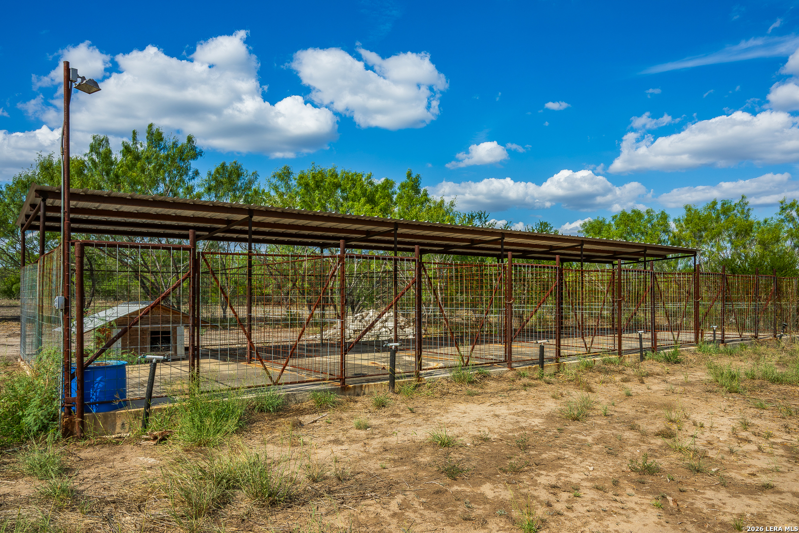 514 E FM 140, Christine, TX 78012