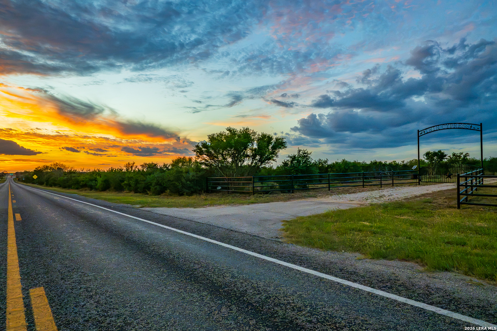 514 E FM 140, Christine, TX 78012