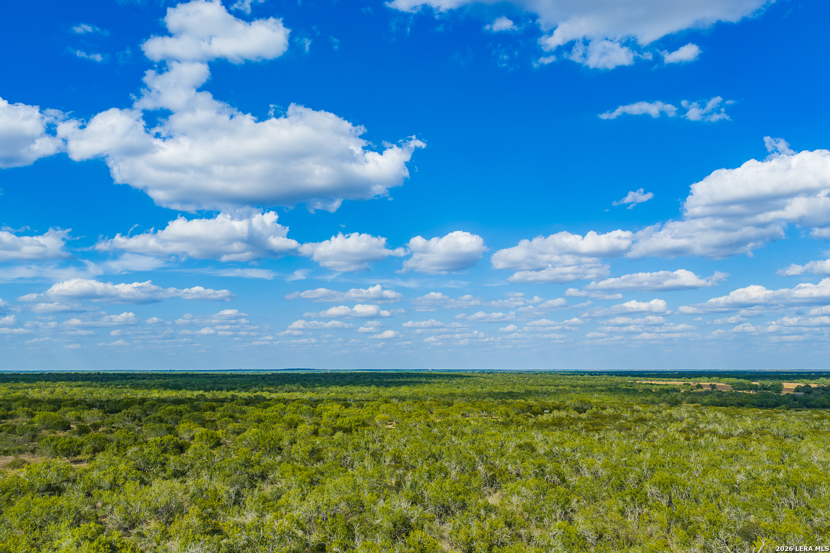 514 E FM 140, Christine, TX 78012