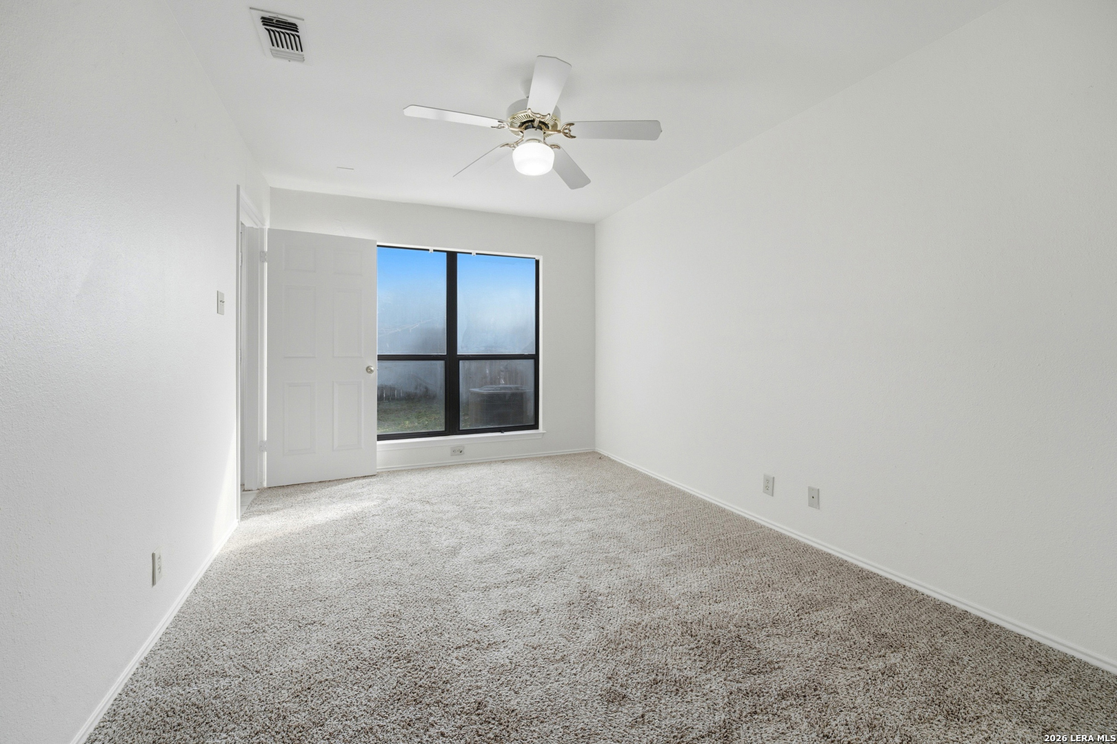 6102 Prince Charles, San Antonio, TX 78240