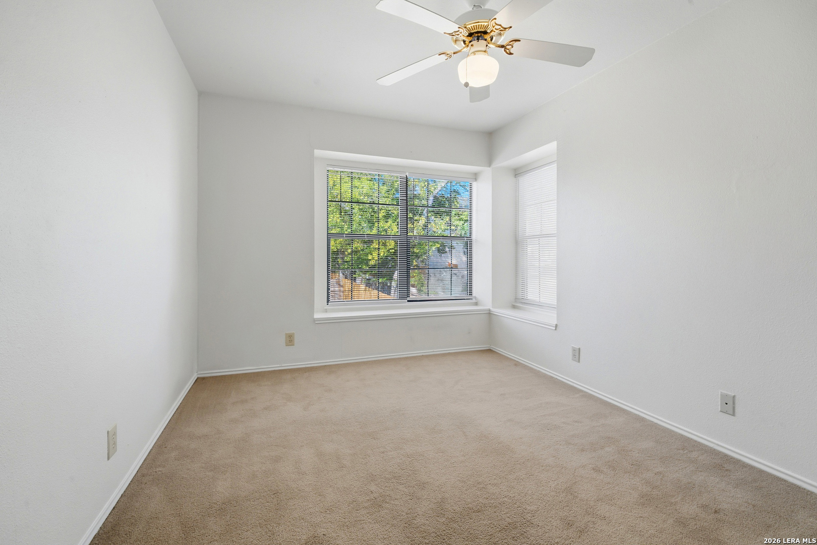 6102 Prince Charles, San Antonio, TX 78240
