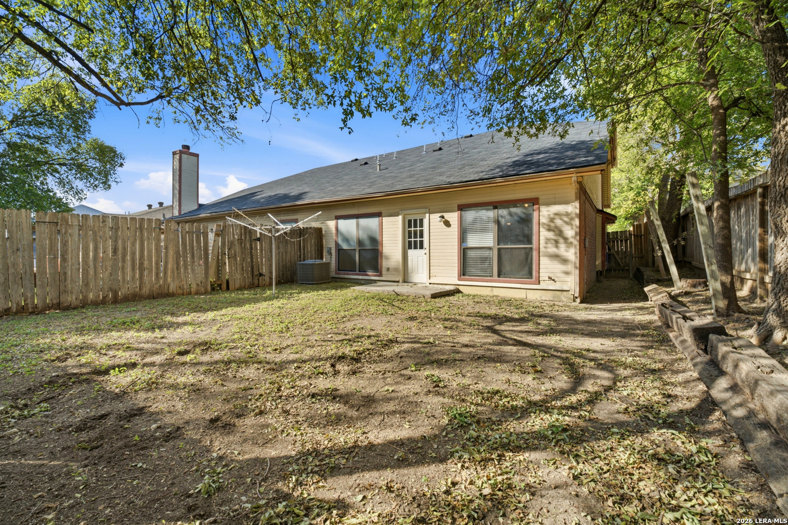 6102 Prince Charles, San Antonio, TX 78240