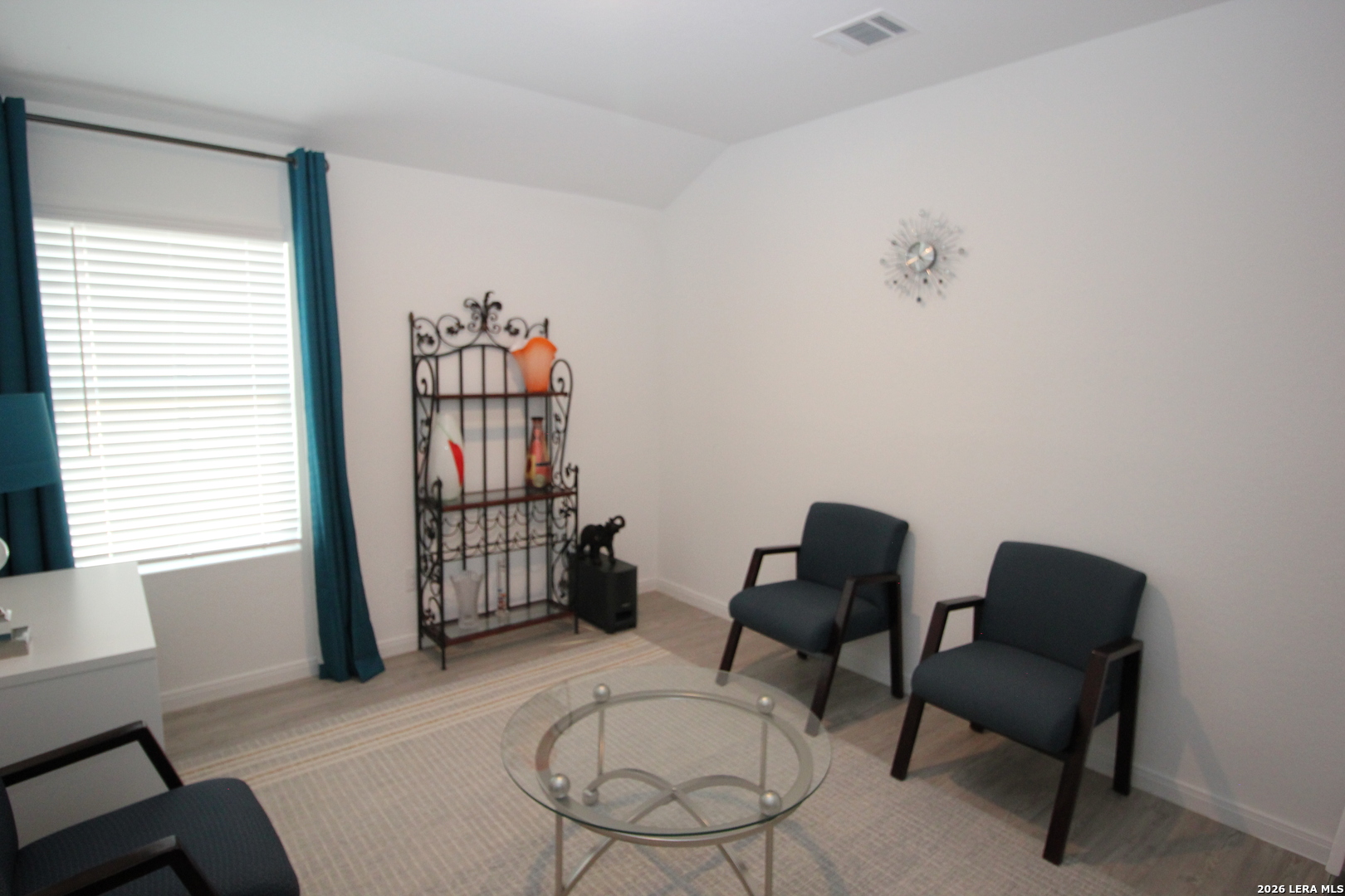 2725 Nueva Cordova, Seguin, TX 78155