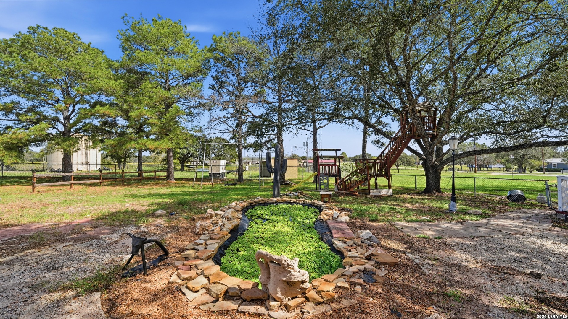 150 RANCH COUNTRY DR, La Vernia, TX 78121
