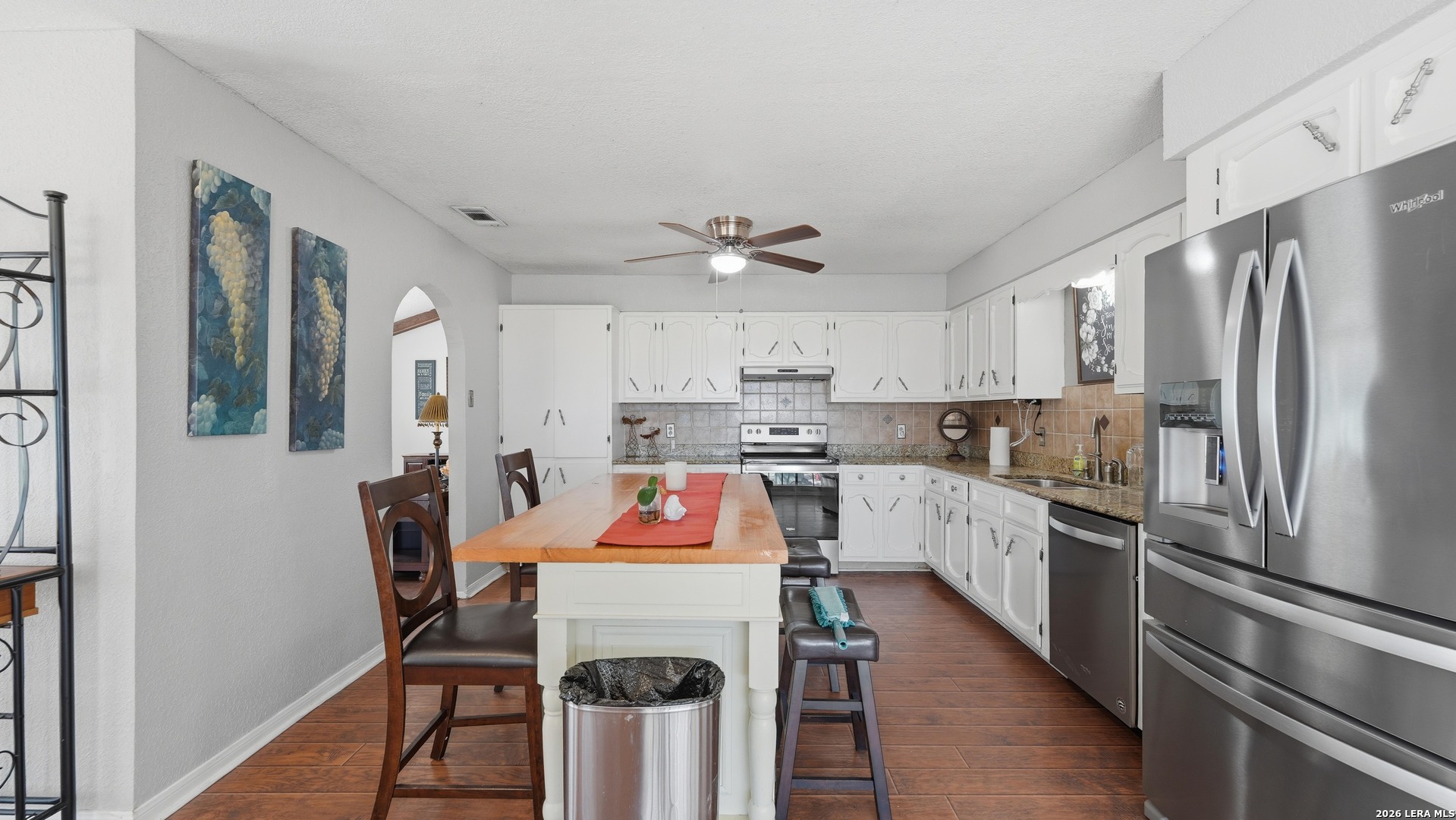 150 RANCH COUNTRY DR, La Vernia, TX 78121