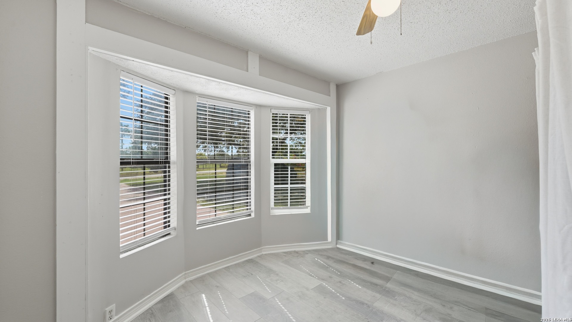 150 RANCH COUNTRY DR, La Vernia, TX 78121