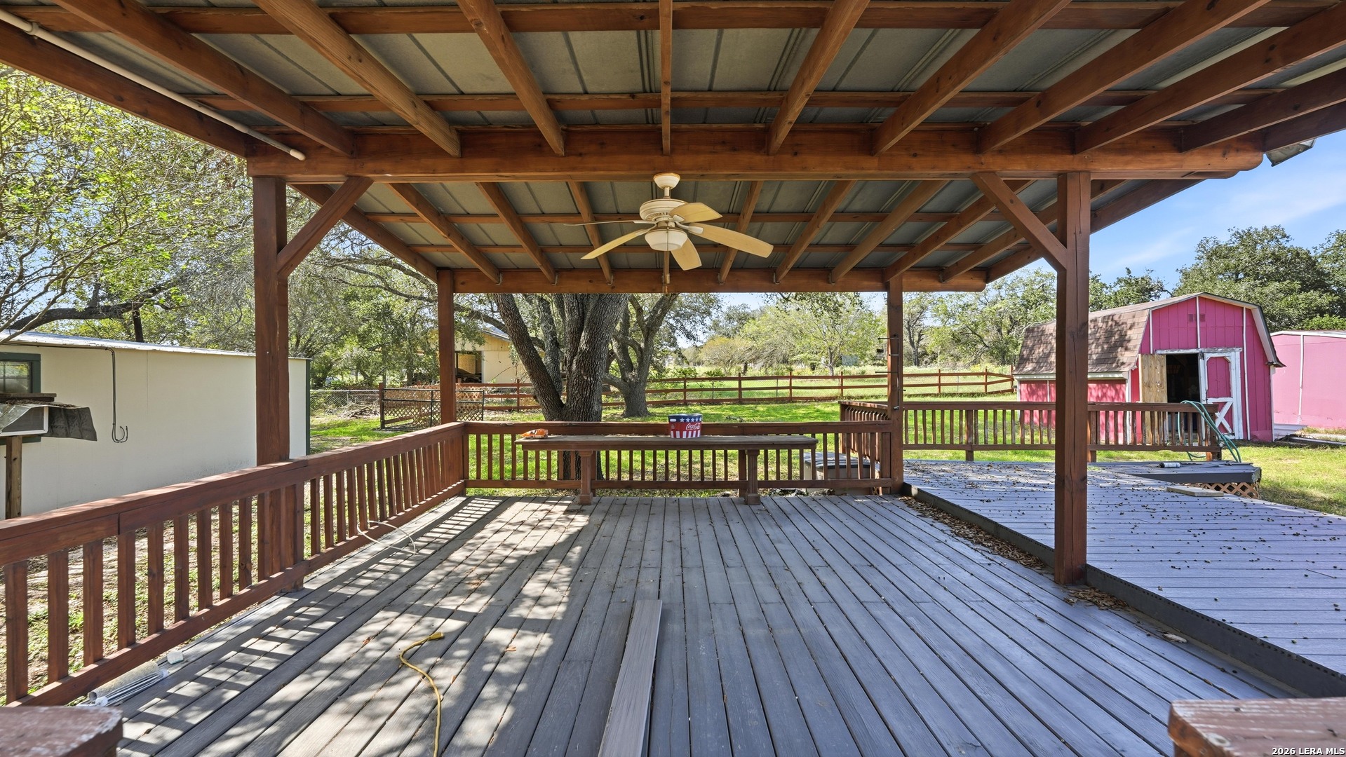 150 RANCH COUNTRY DR, La Vernia, TX 78121