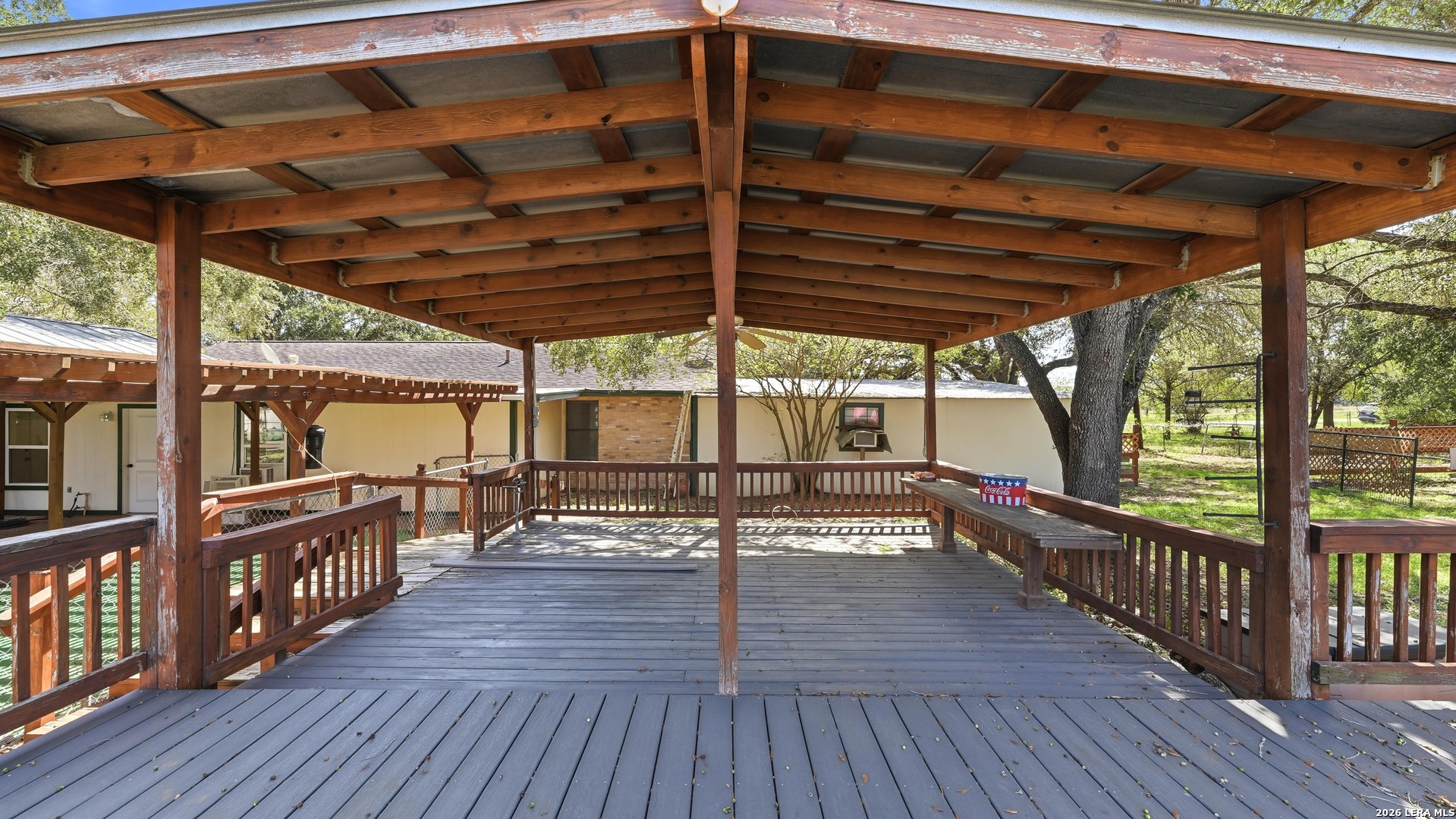 150 RANCH COUNTRY DR, La Vernia, TX 78121
