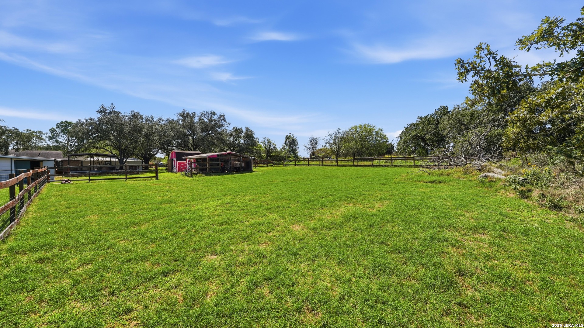 150 RANCH COUNTRY DR, La Vernia, TX 78121
