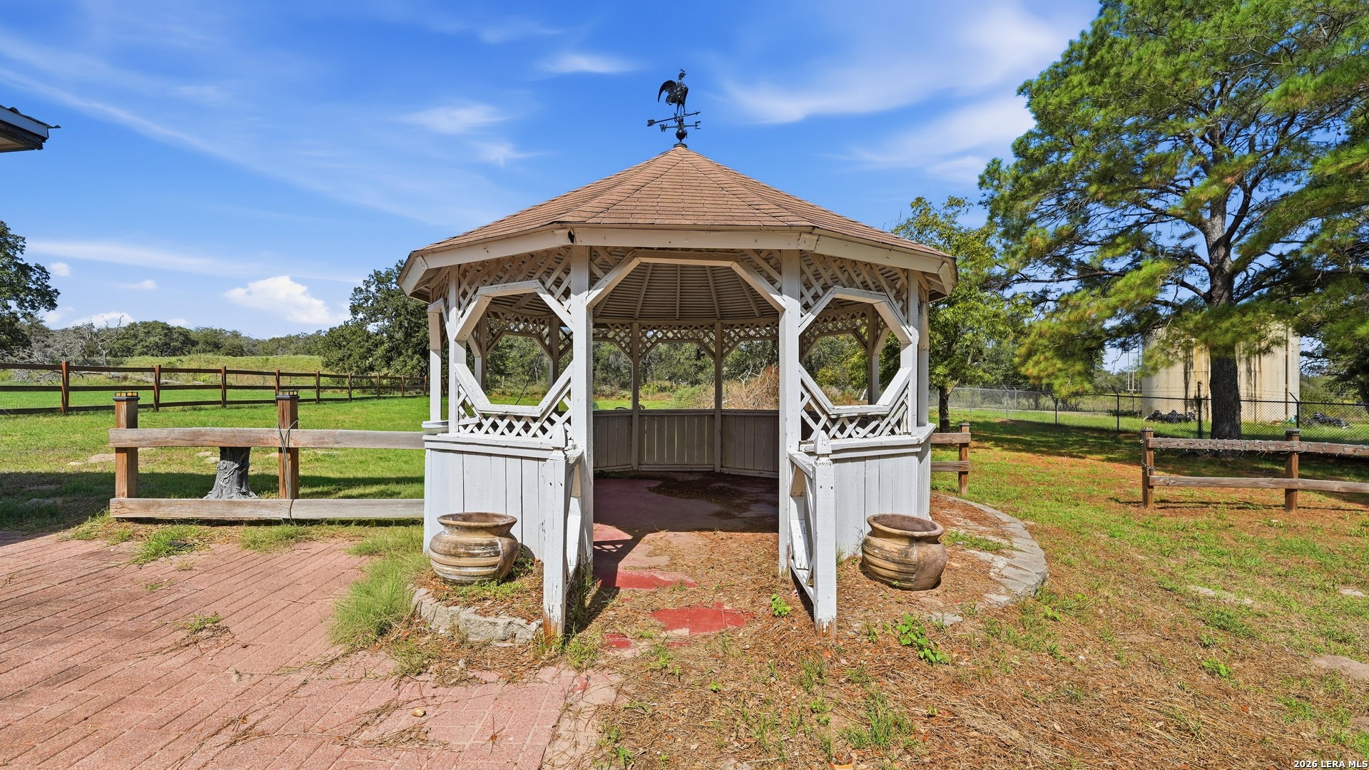 150 RANCH COUNTRY DR, La Vernia, TX 78121