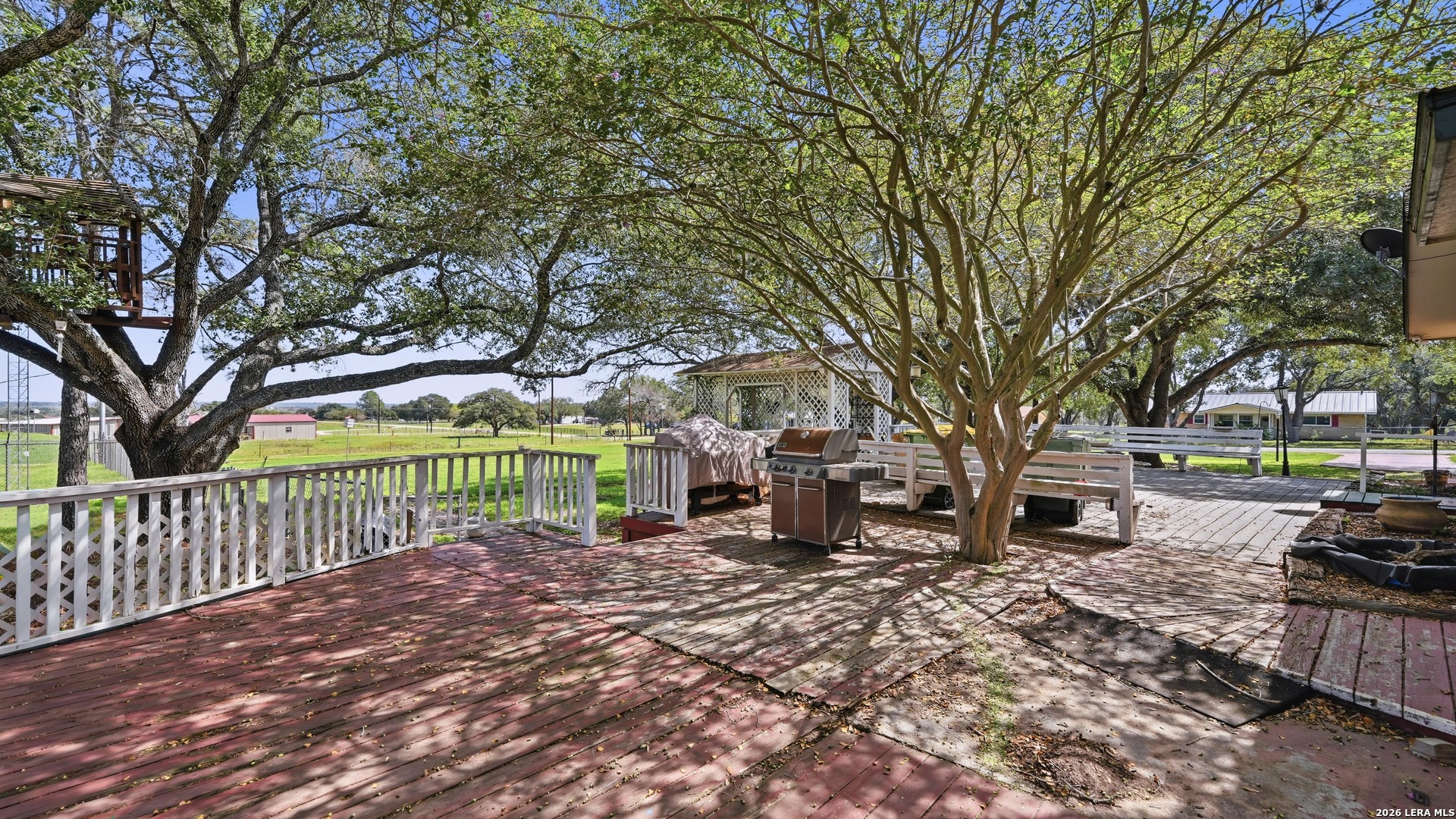 150 RANCH COUNTRY DR, La Vernia, TX 78121