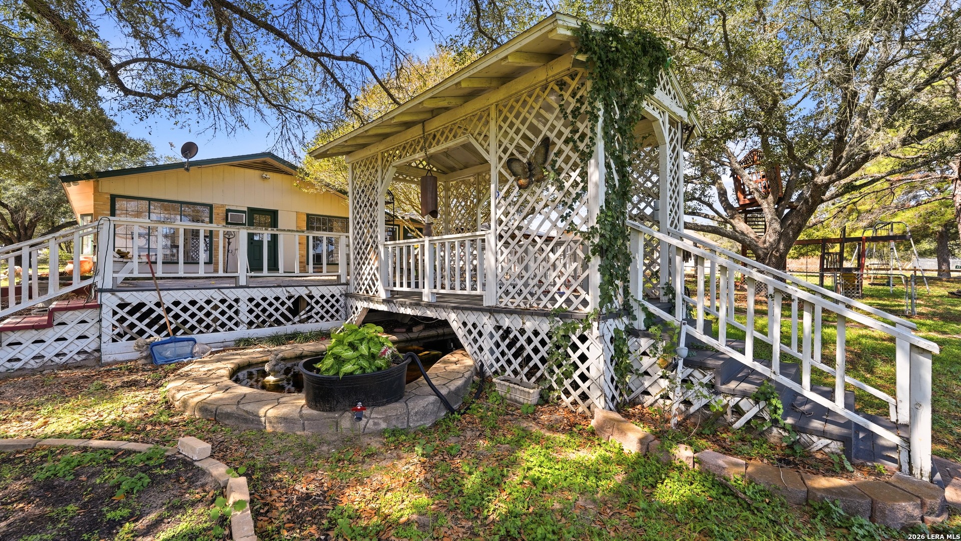 150 RANCH COUNTRY DR, La Vernia, TX 78121