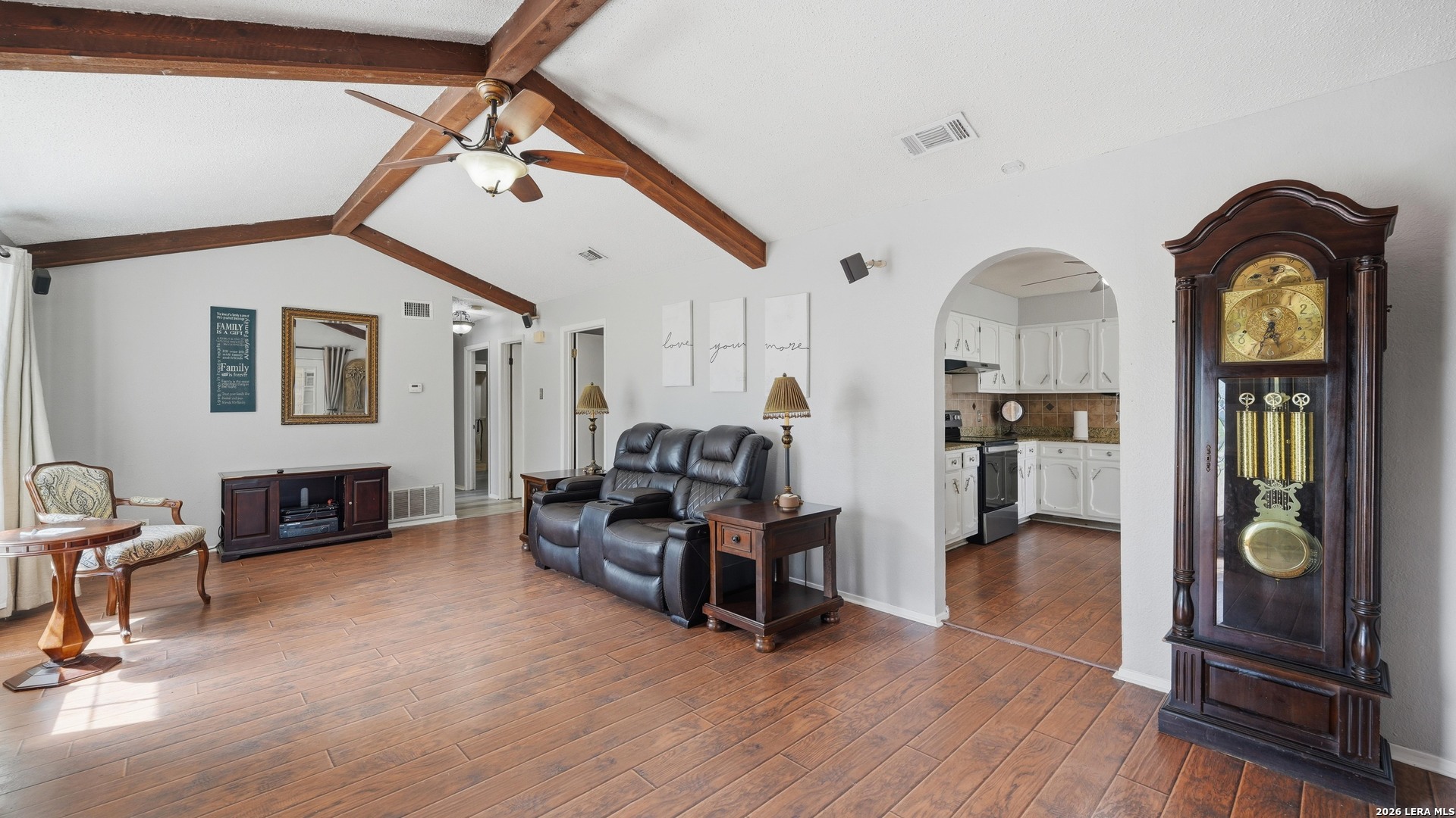 150 RANCH COUNTRY DR, La Vernia, TX 78121