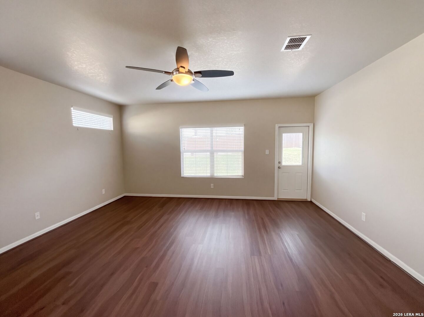 1834 MOBEETIE TRL, San Antonio, TX 78245