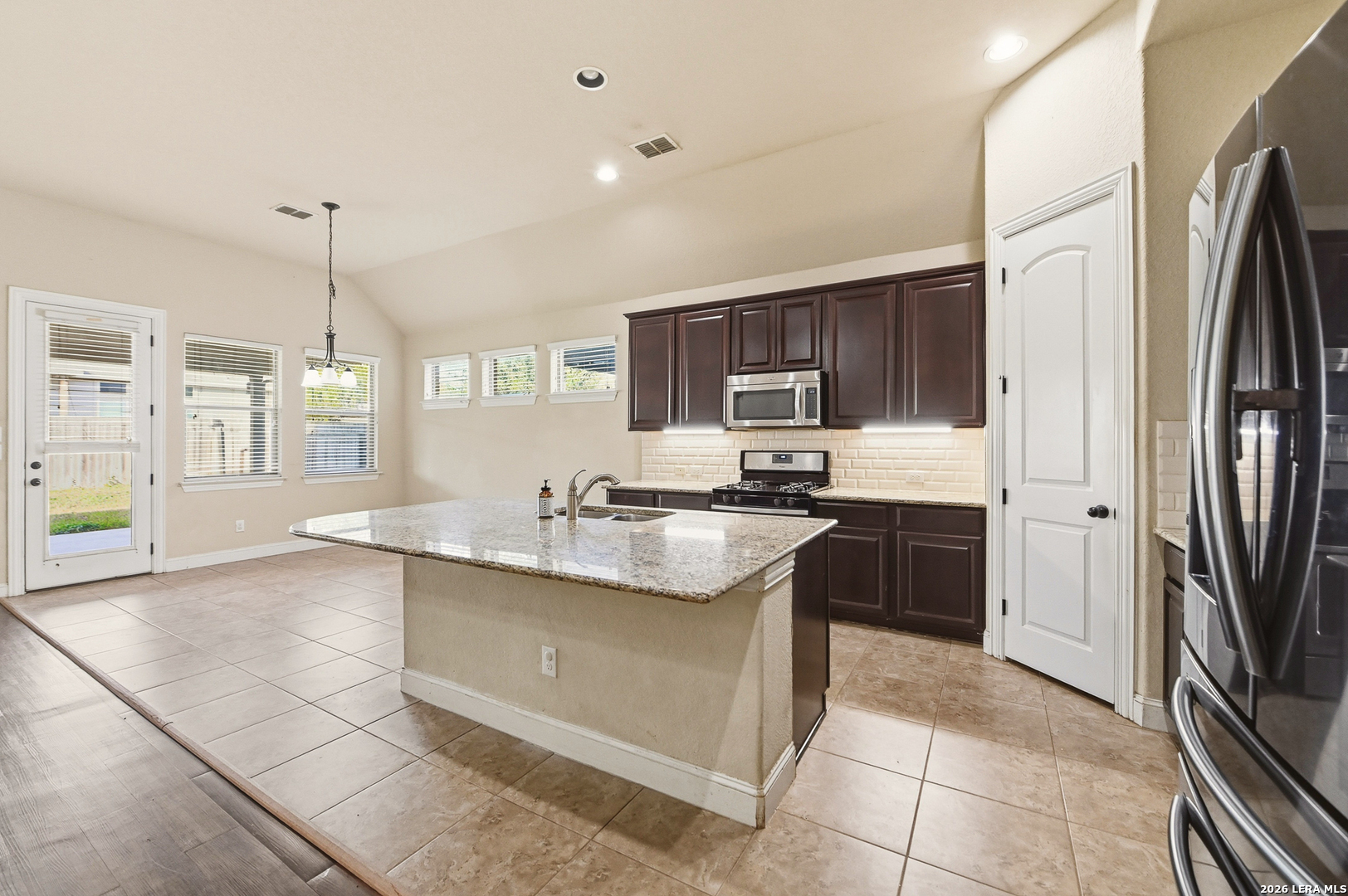 107 DOVETAIL ST, Boerne, TX 78006