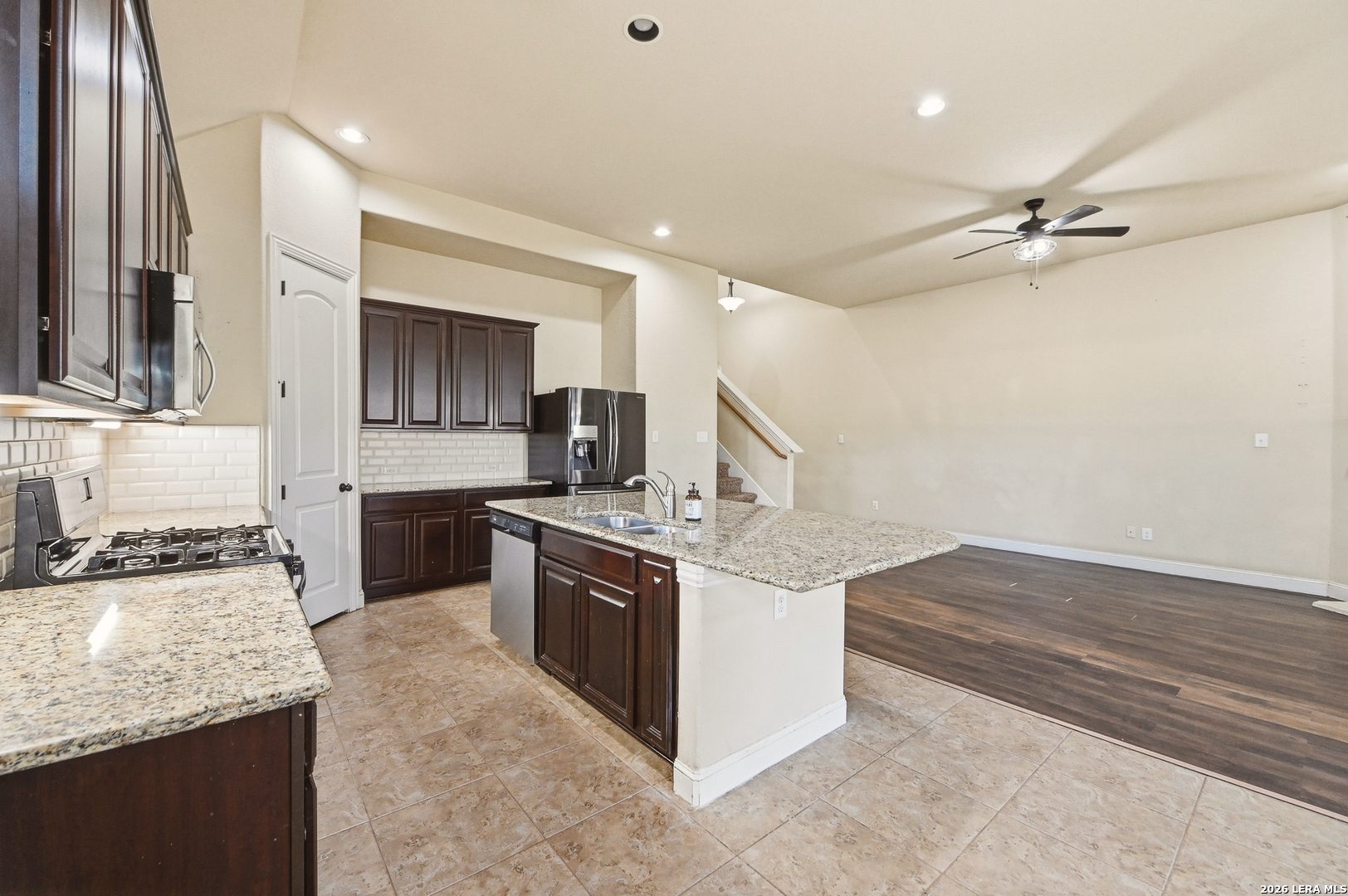 107 DOVETAIL ST, Boerne, TX 78006