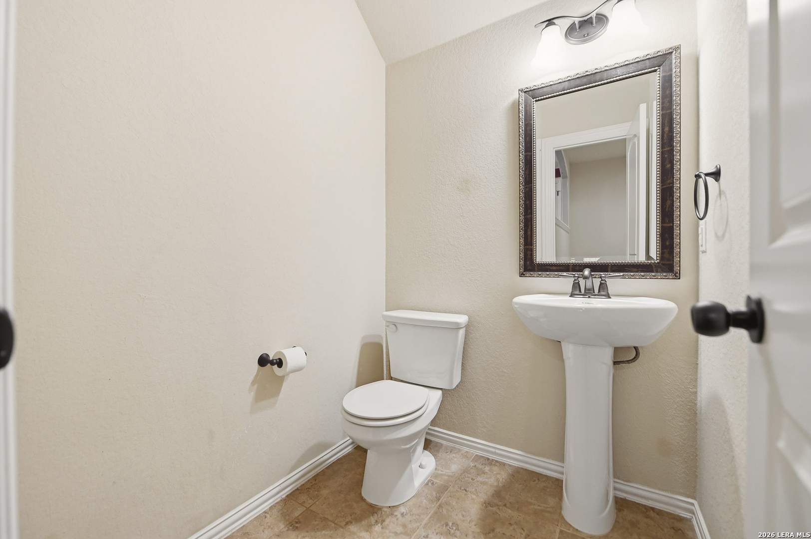 107 DOVETAIL ST, Boerne, TX 78006