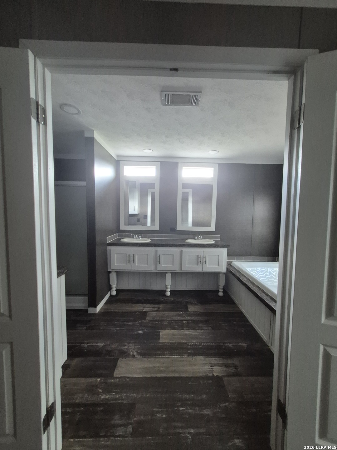 207 E Shaeffer St, San Diego, TX 78384