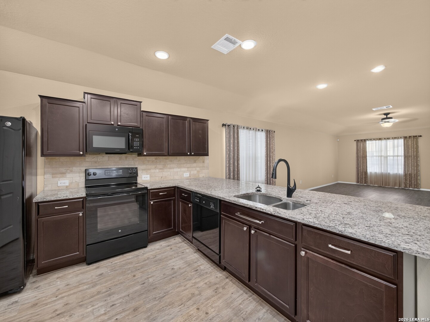 2941 Field Vw, New Braunfels, TX 78130