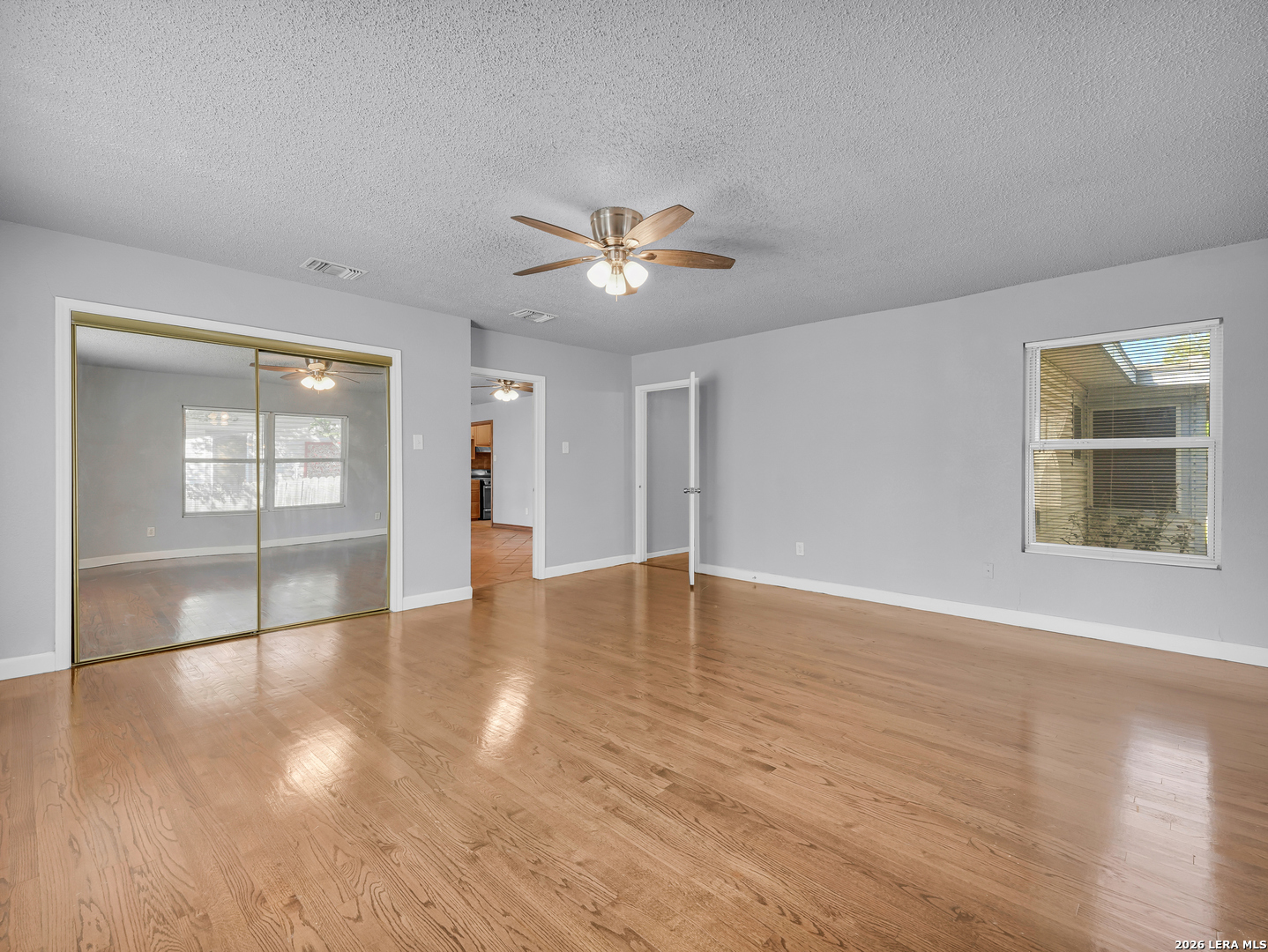 218 EUREKA DR, San Antonio, TX 78223
