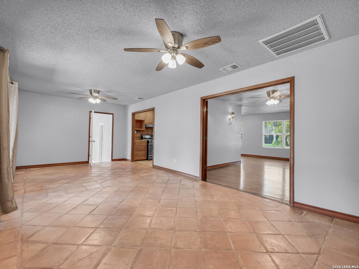 218 EUREKA DR, San Antonio, TX 78223