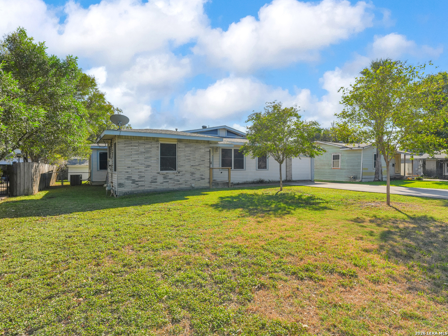 218 EUREKA DR, San Antonio, TX 78223