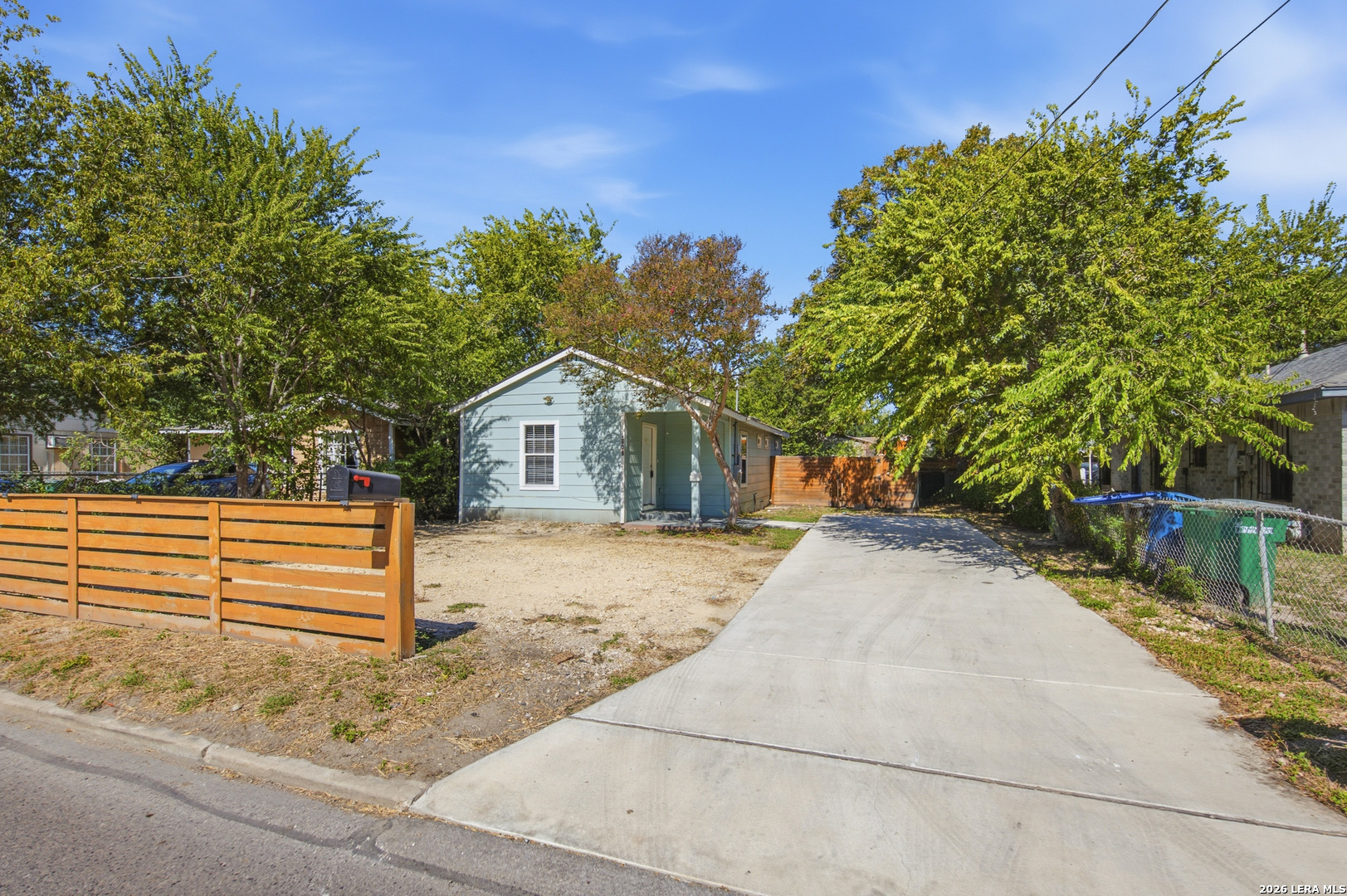 1809 W Southcross, San Antonio, TX 78211