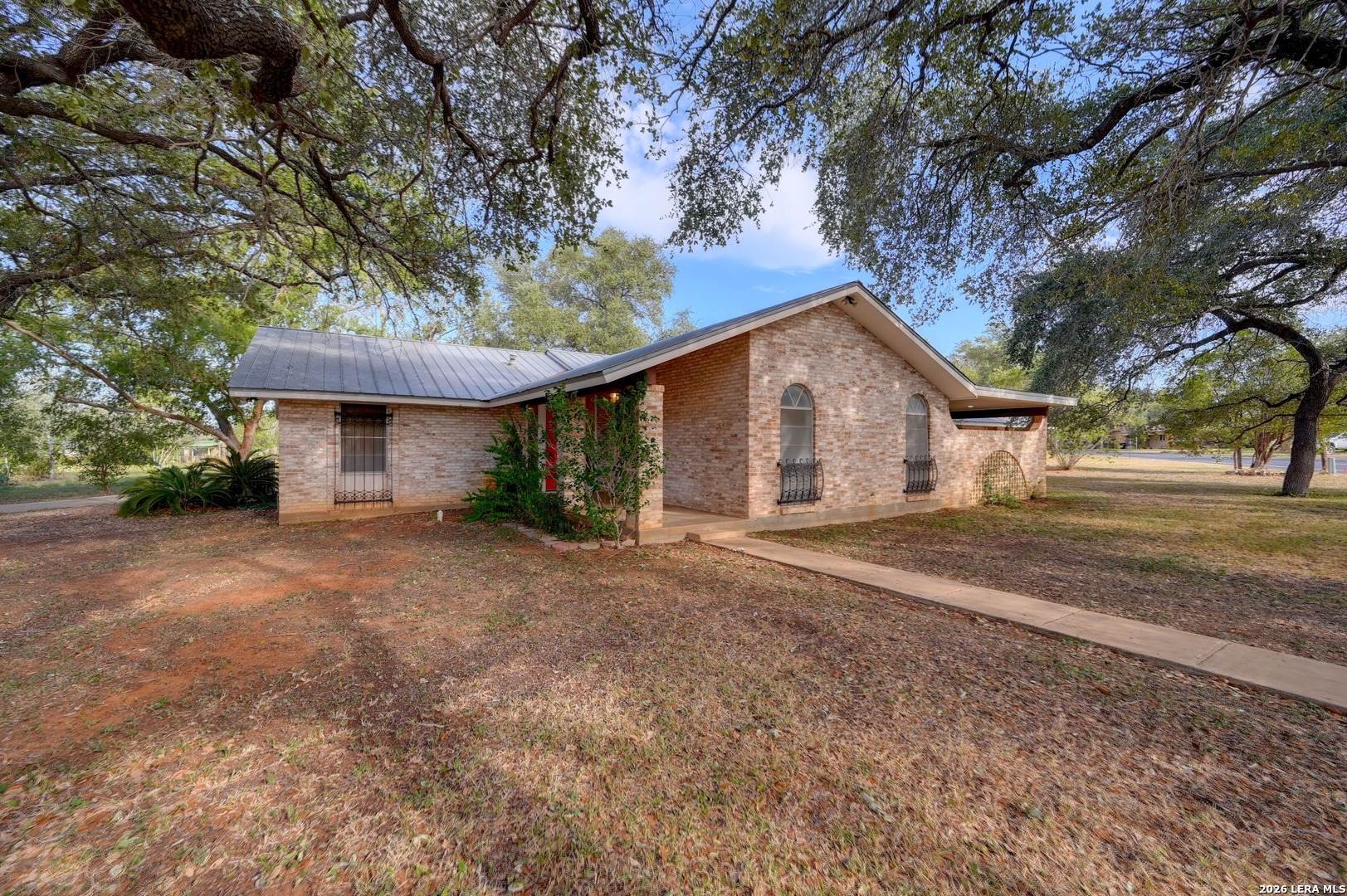 401 N Mesquite, Pearsall, TX 78061
